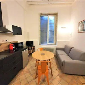 https://duplex-de-la-rue-balze.fr-provencehotel.com